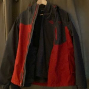 The North Face 3-1 Winter coat. Men’s Small.